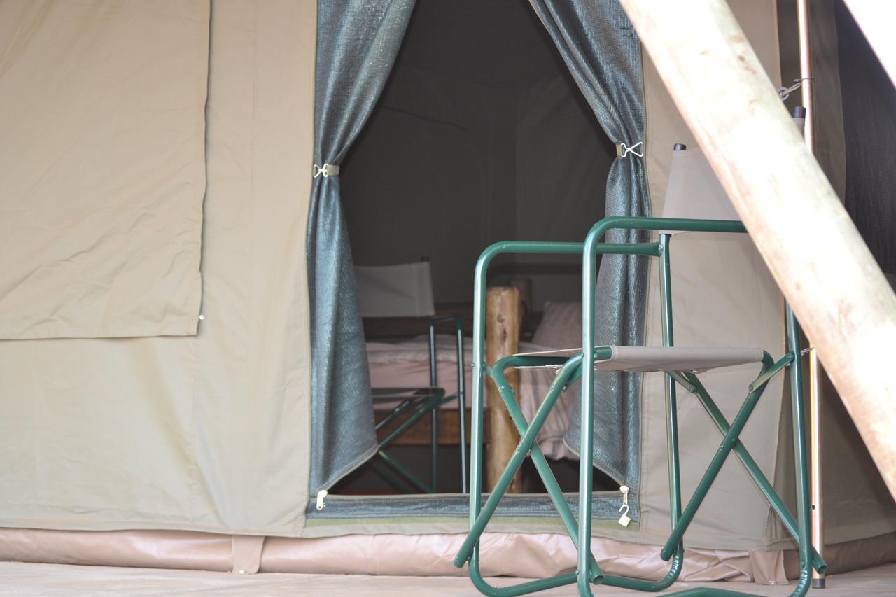 Отель Tana Safaris Bush Camp Очиваронго Экстерьер фото